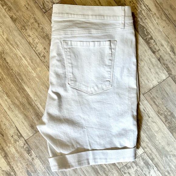 LOFT White Stretch Jean Shorts - Picture 5 of 5